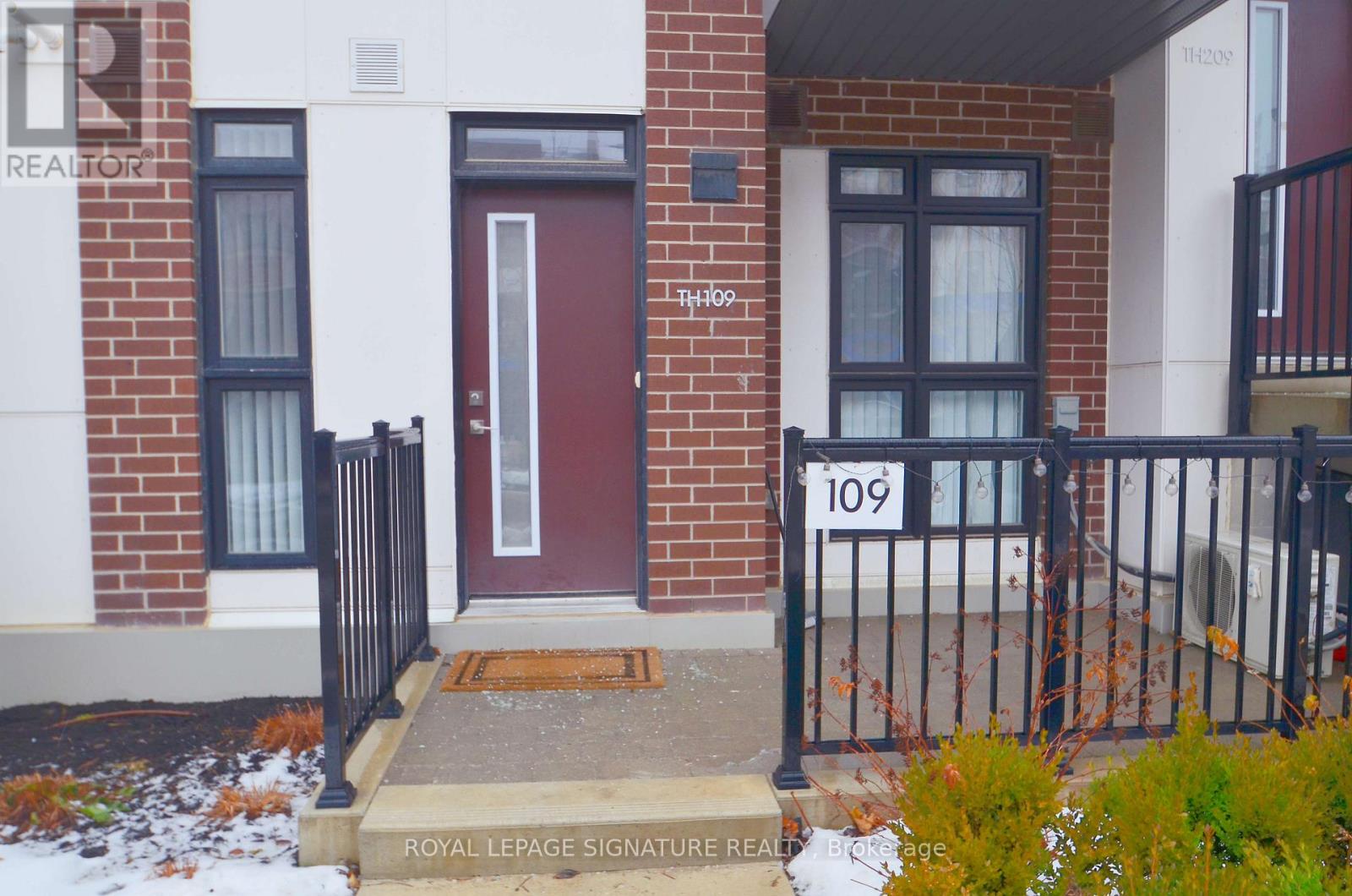 Townhouse at 109 - 100 CANON JACKSON DRIVE, Toronto (Beechborough-Greenbrook)