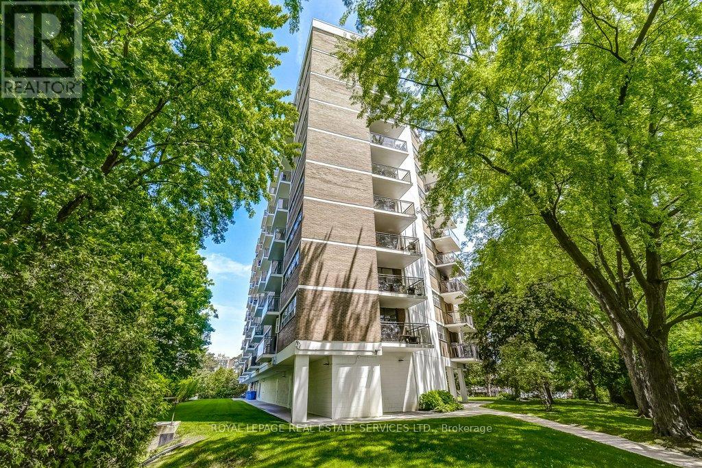 Apartment at 404 - 212 KERR STREET, Oakville