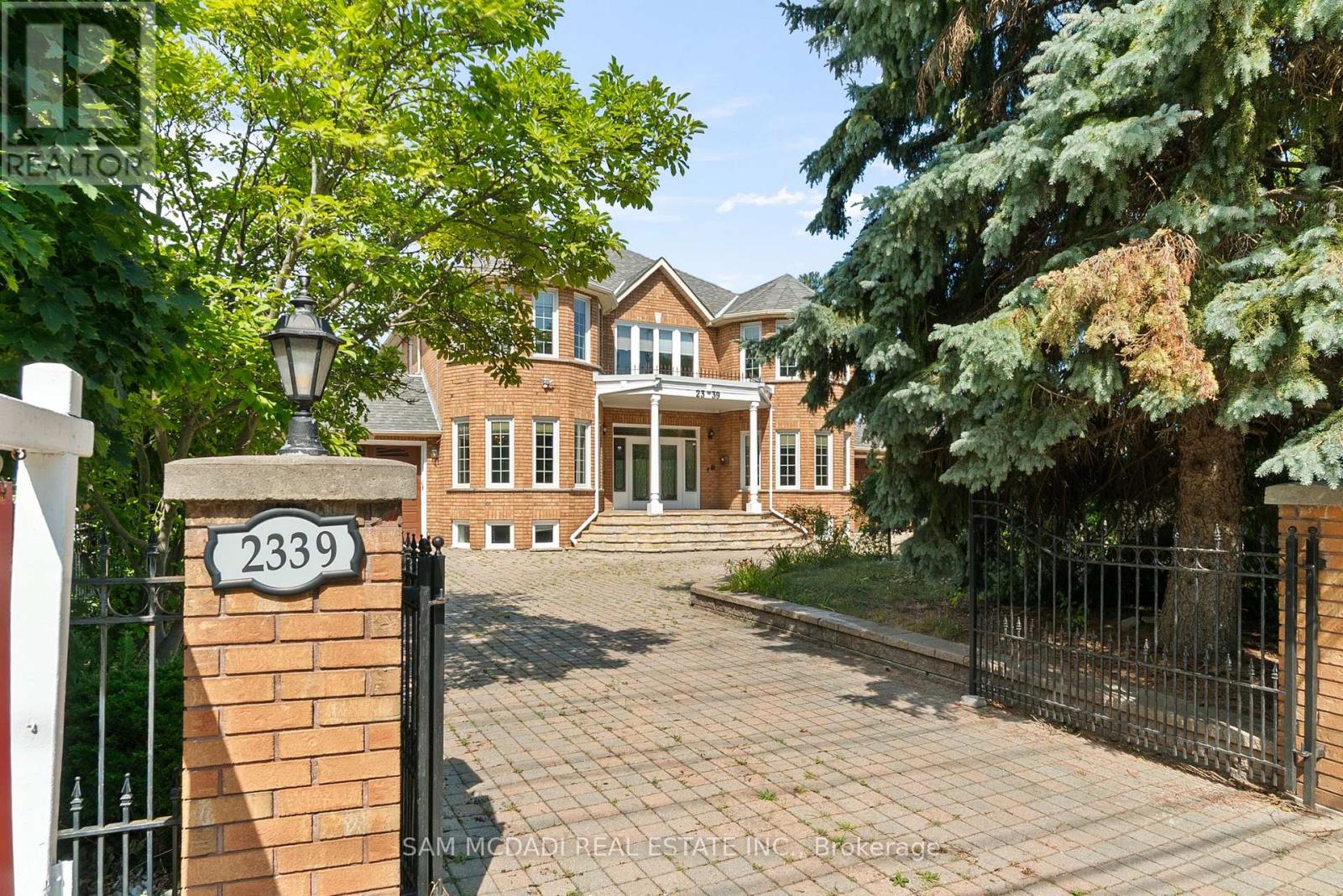Detached at 2339 GLENGARRY ROAD, Mississauga (Erindale)