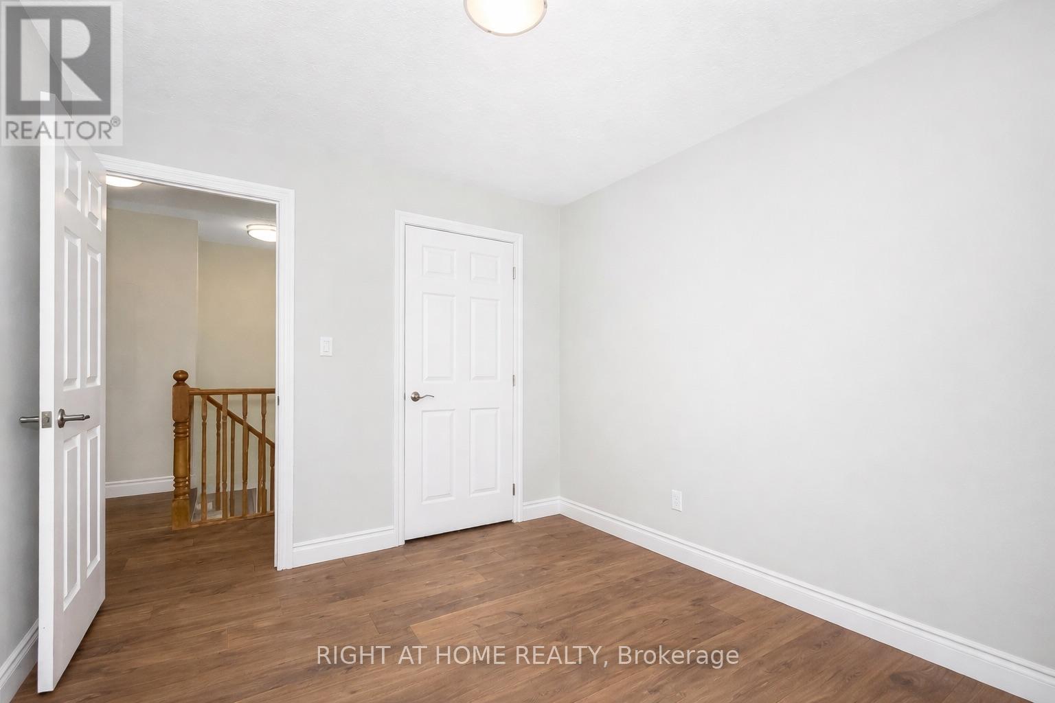 Detached at 829 FARMSTEAD DRIVE, Milton