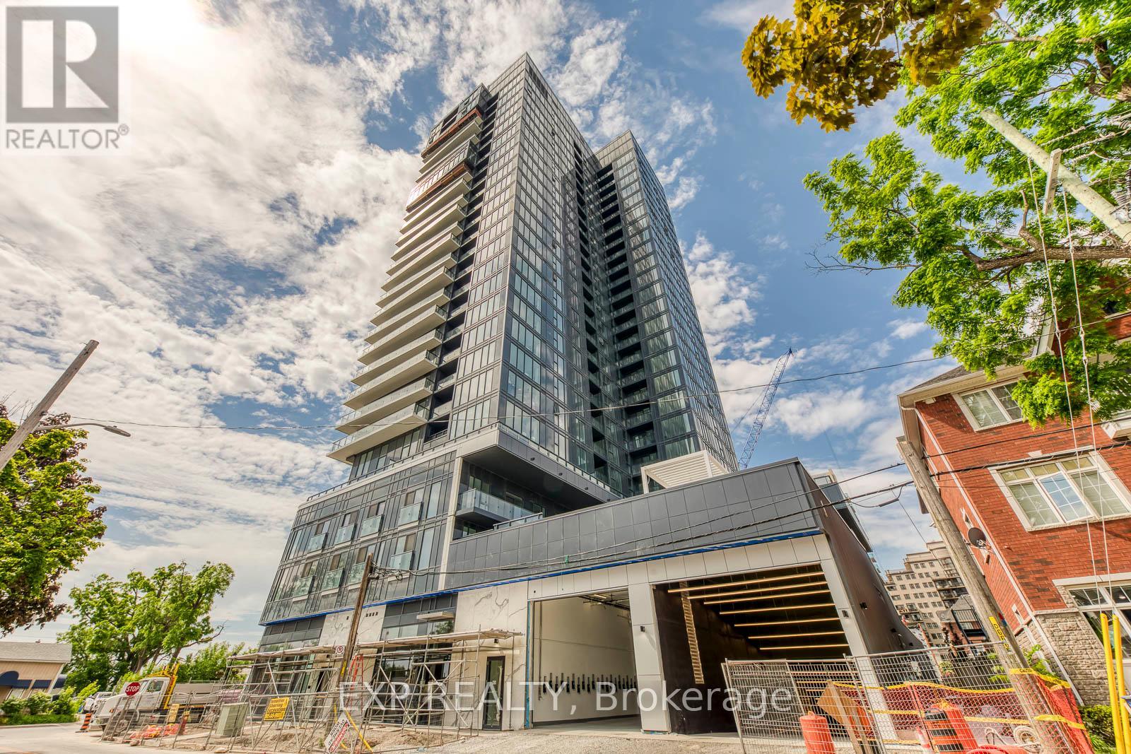 Apartment at 303 - 370 MARTHA STREET, Burlington (Brant)