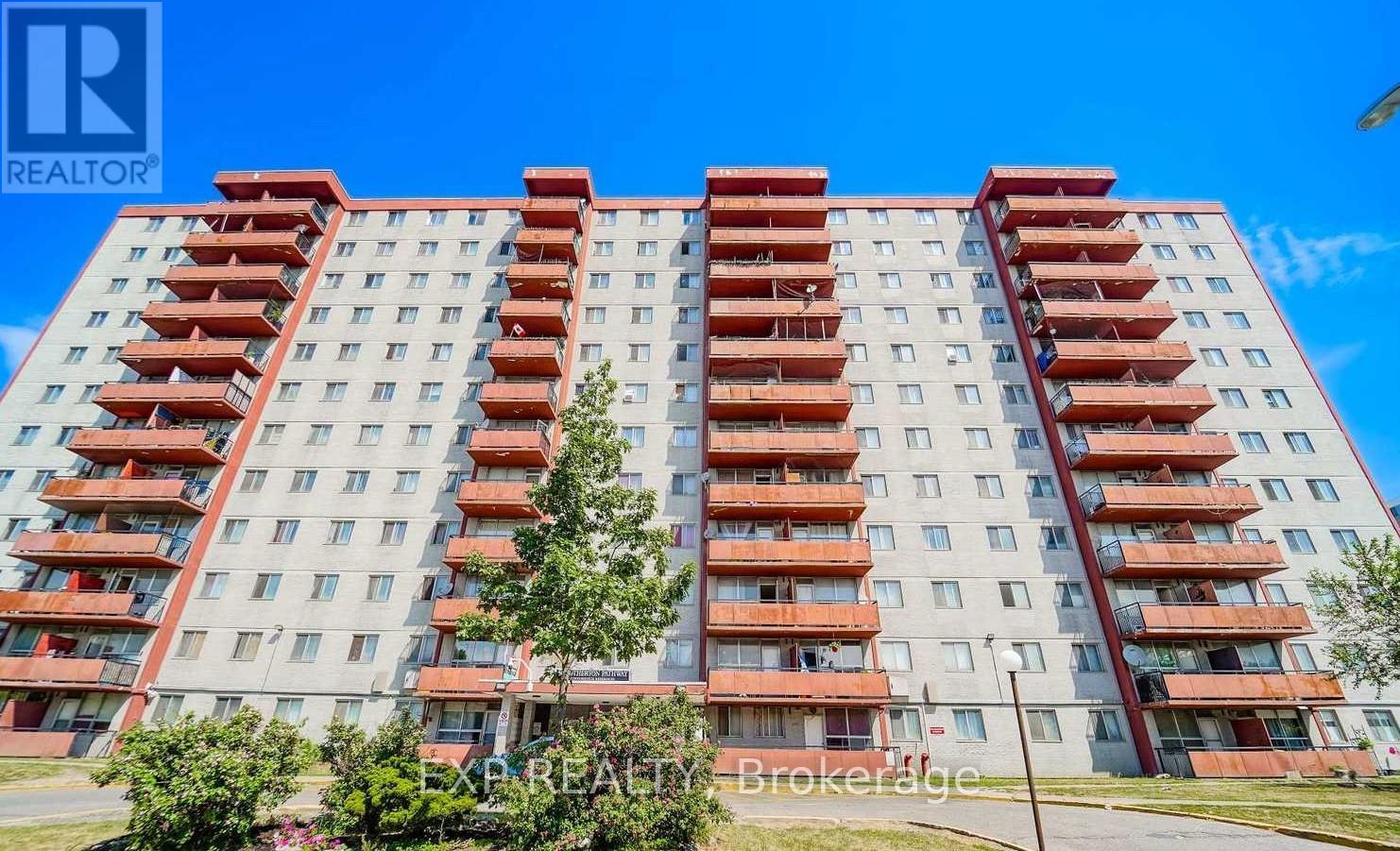 Apartment at 402 - 50 LOTHERTON PATHWAY, Toronto (Yorkdale-Glen Park)