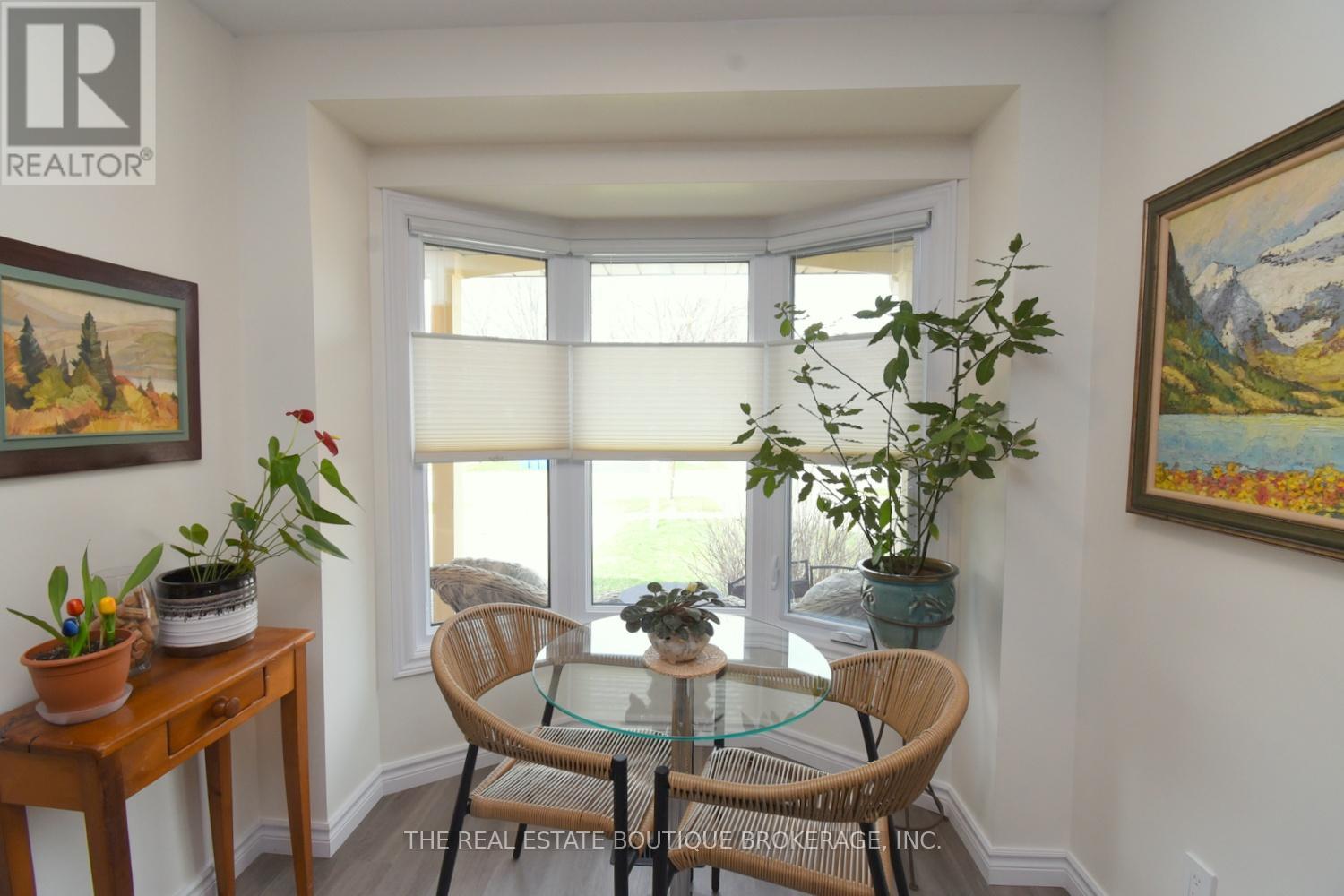 Detached at 3200 GREENBOUGH CRESCENT, Burlington
