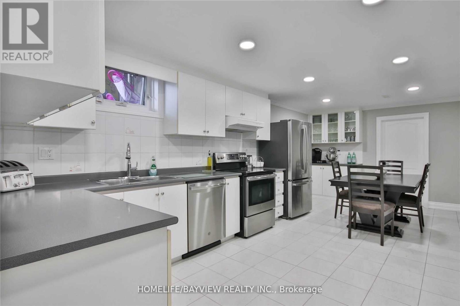 Detached at 72 KEEGAN (LOWER) CRESCENT, Toronto
