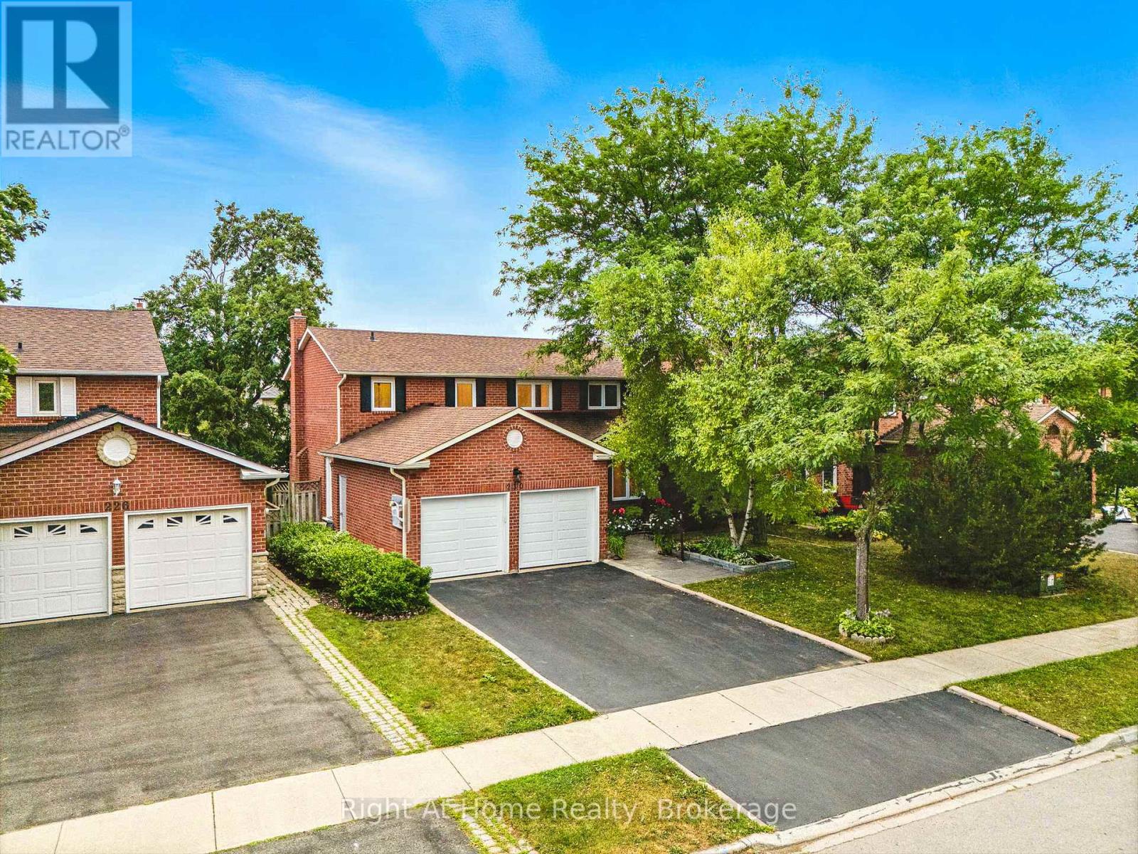 Detached at 230 POOLE DRIVE, Oakville
