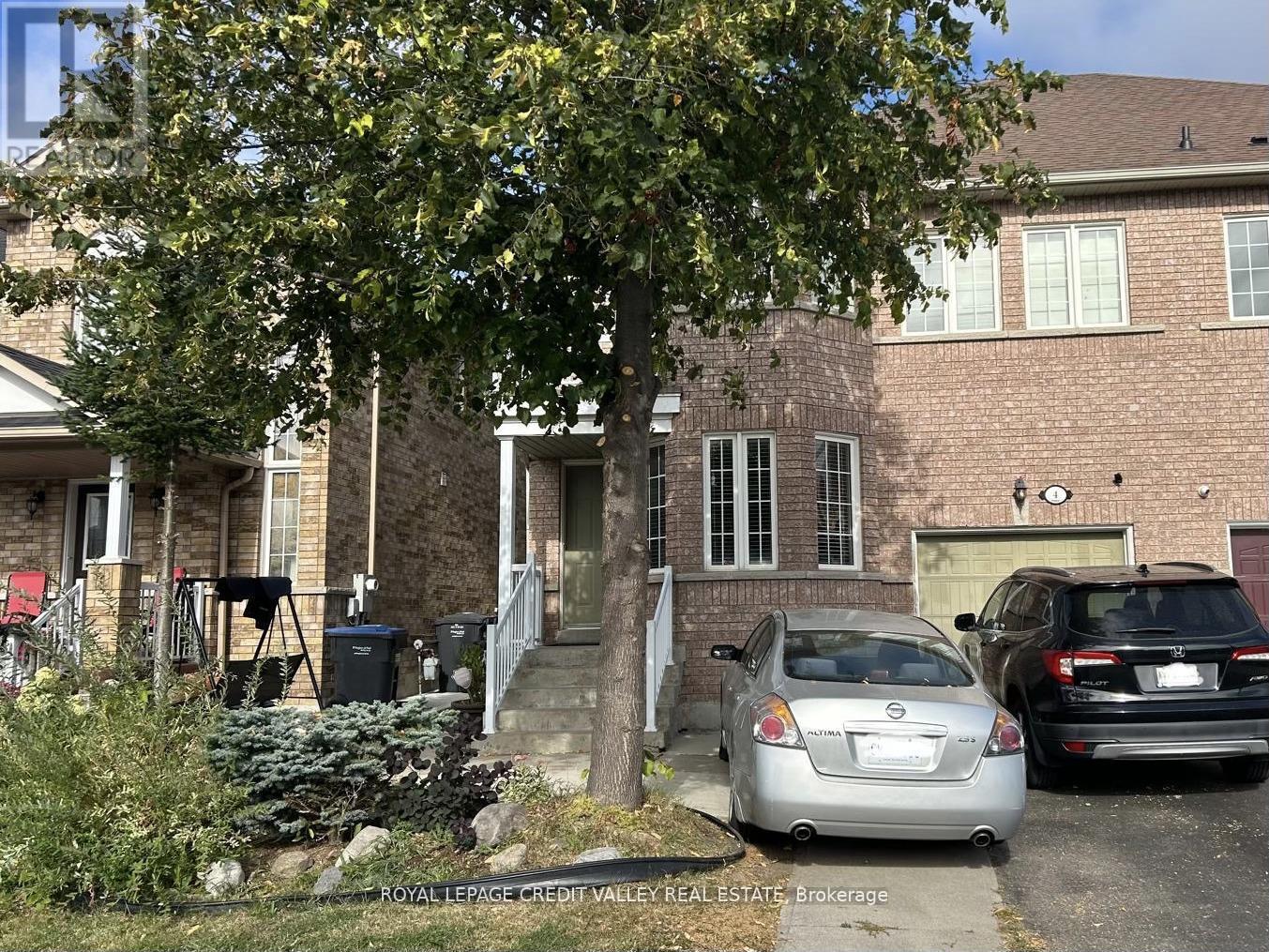 Semi-Detached/Link at 4 KANATA ROAD, Brampton (Fletcher's Meadow)