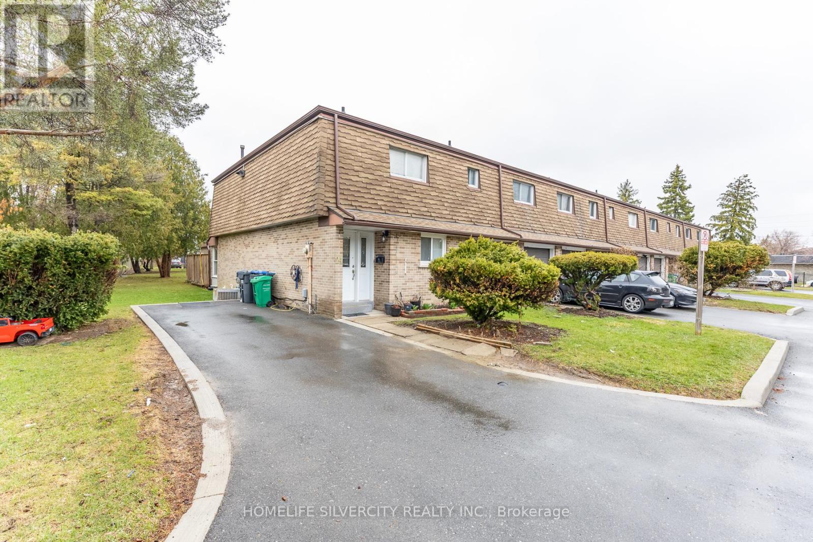 Townhouse at 24 - 3860 MORNING STAR DRIVE, Mississauga (Malton)