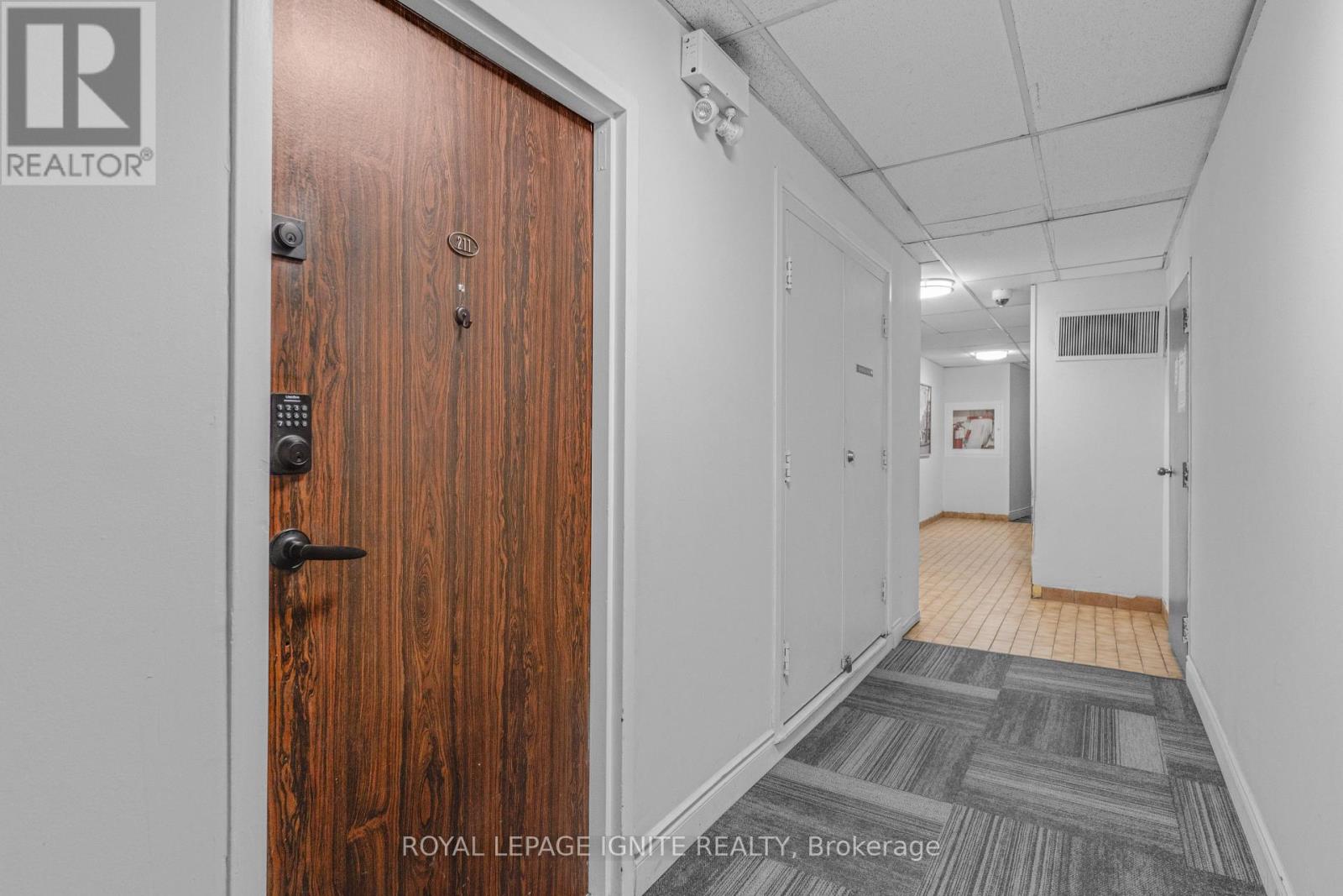 Townhouse at 211 - 3455 MORNING STAR DRIVE, Mississauga