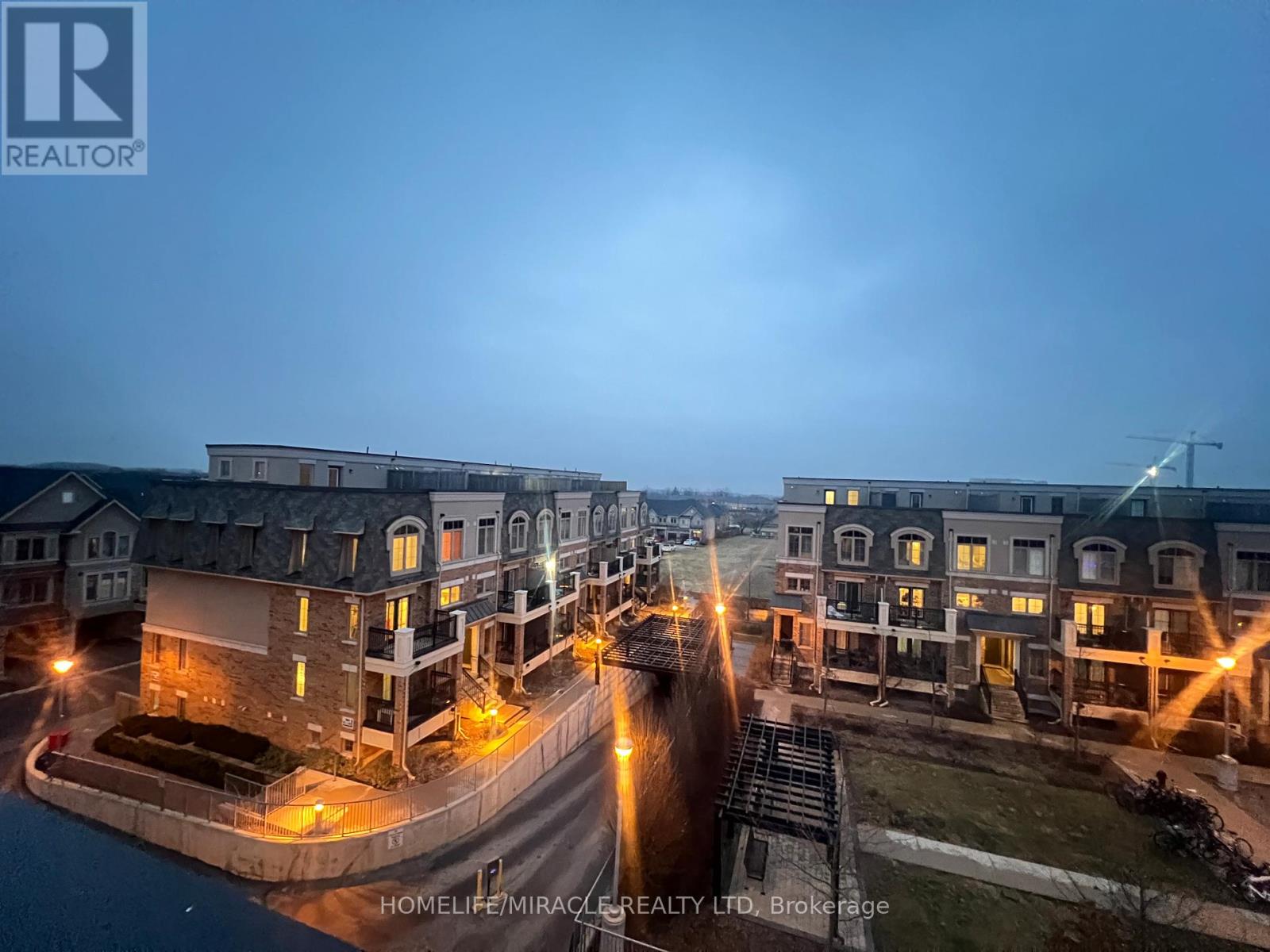 Townhouse at 16 - 2441 GREENWICH DRIVE, Oakville (WM Westmount)