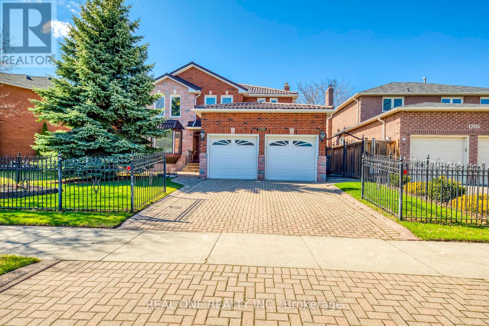 Detached at 1201 CREEKSIDE DRIVE, Oakville (WC Wedgewood Creek)