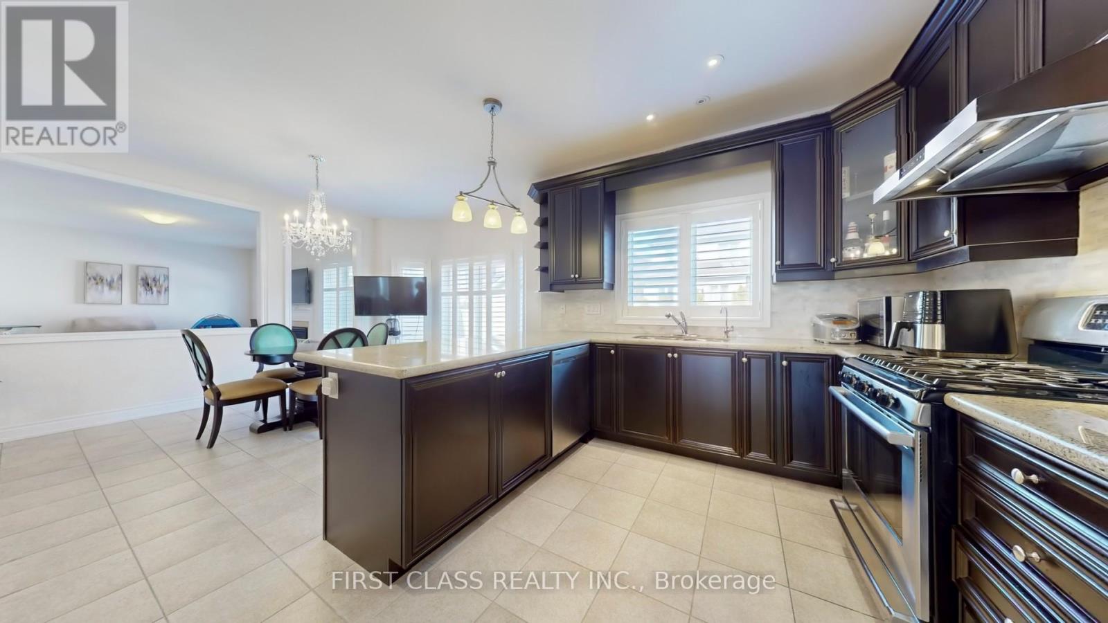 Detached at 93 ROYAL WEST DRIVE, Brampton