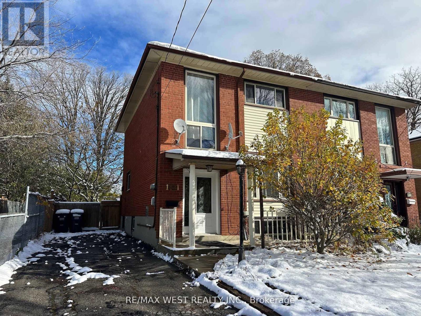 Semi-Detached/Link at 1421 FREEPORT DRIVE, Mississauga (Erindale)