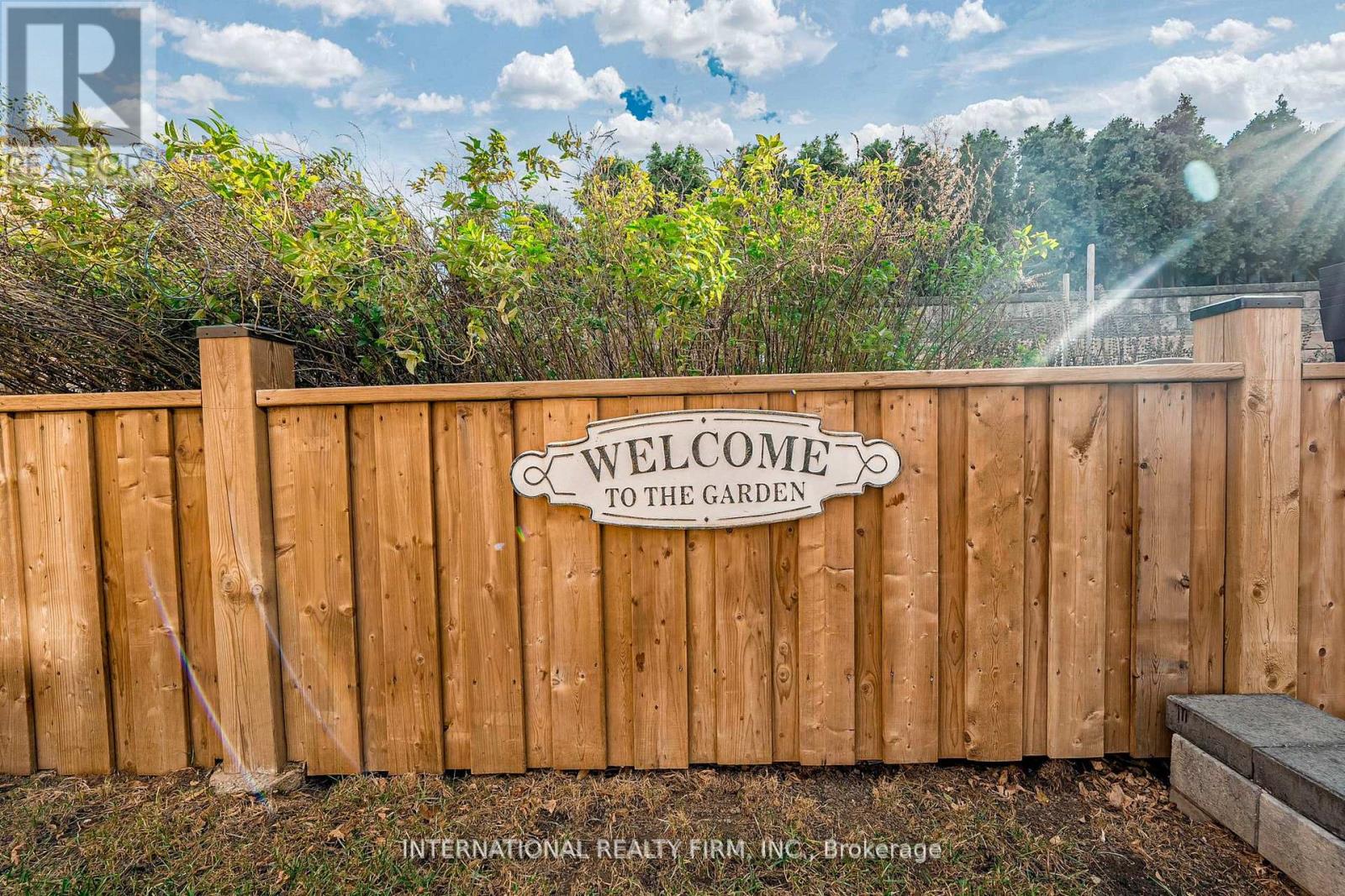 Semi-Detached/Link at 26 DELLBROOK CRESCENT, Toronto