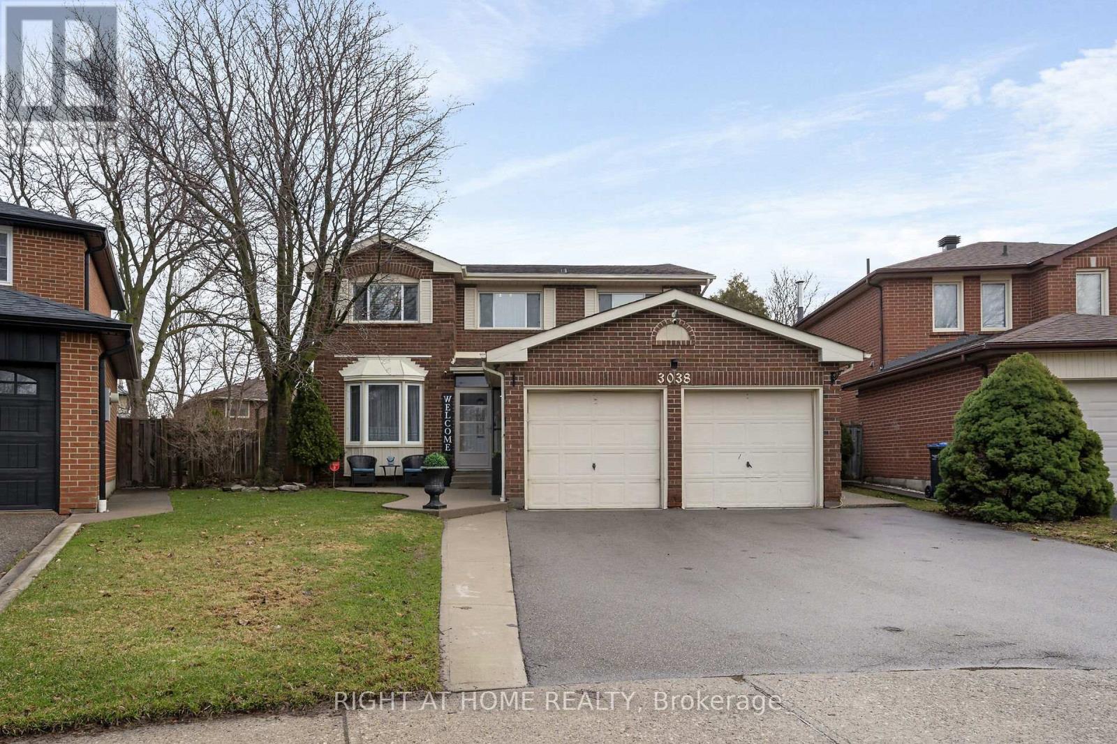 Detached at 3038 HILLIS COURT, Mississauga (Meadowvale)