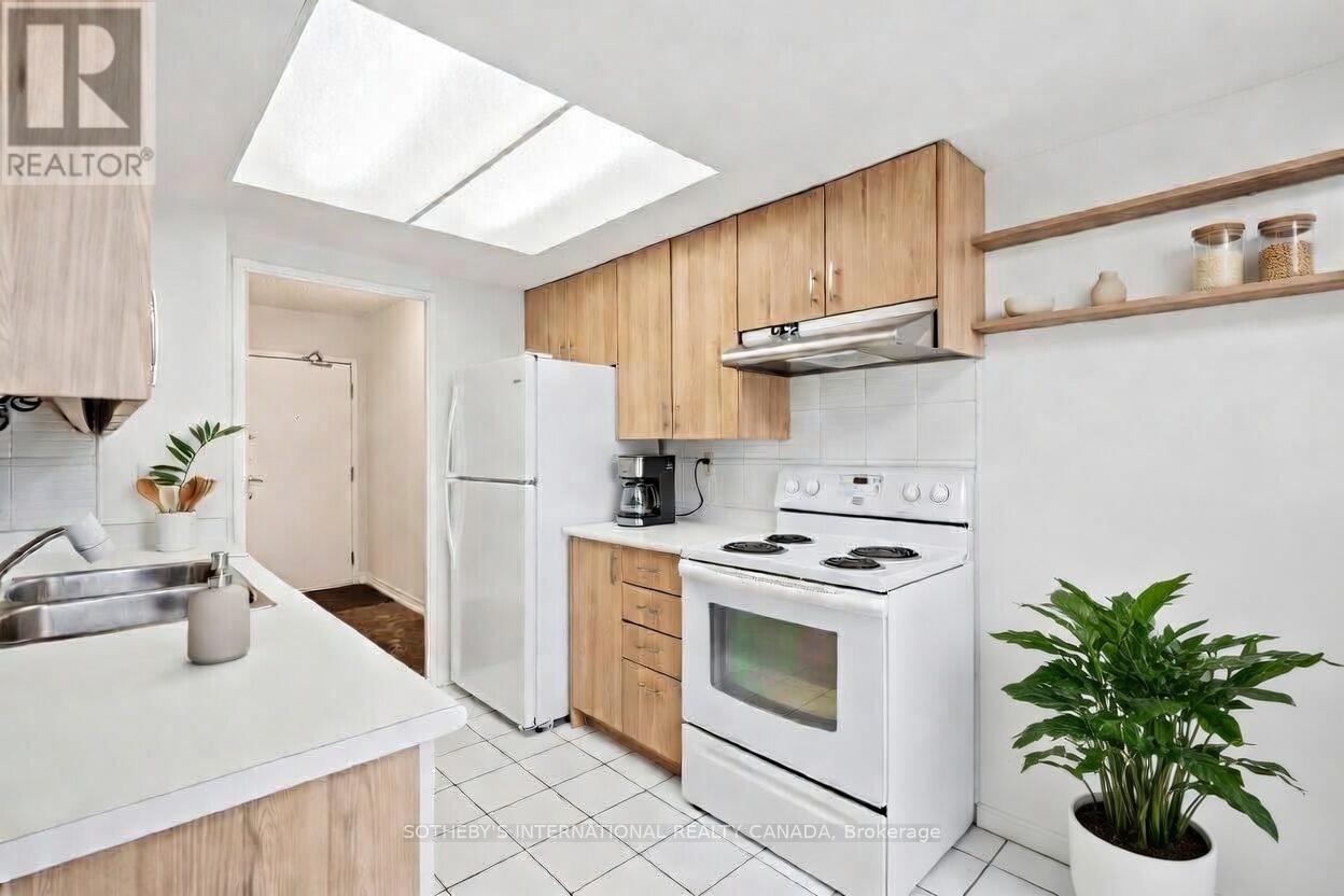 Apartment at 1512 - 75 KING STREET E, Mississauga