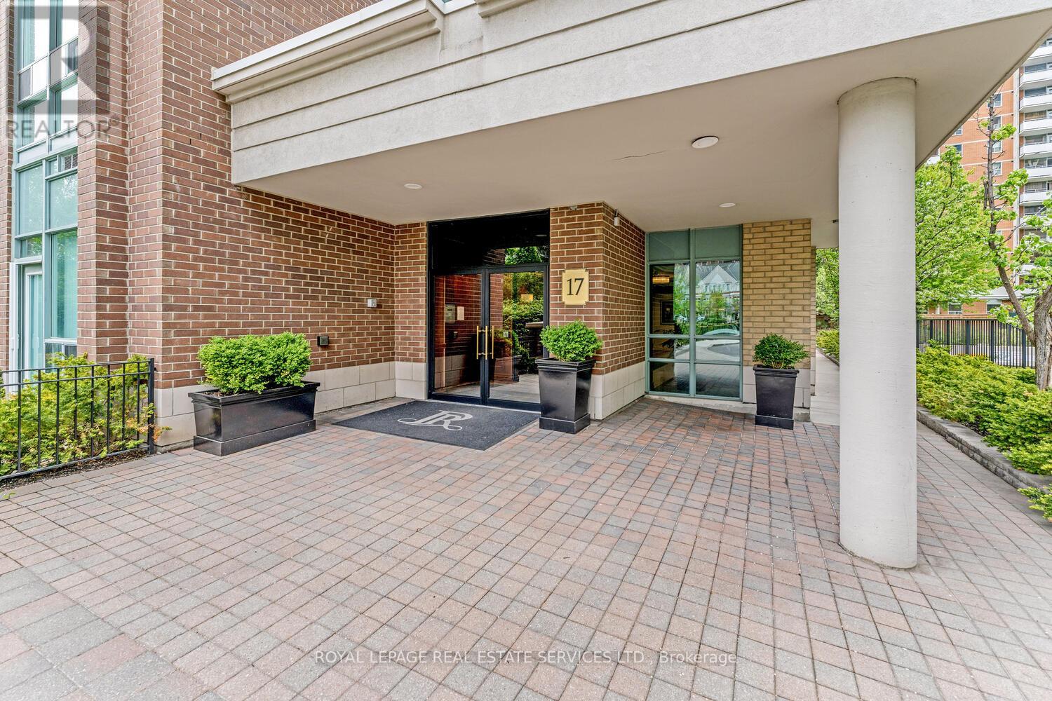 Apartment at 311 - 17 MICHAEL POWER PLACE, Toronto (Islington-City Centre West)