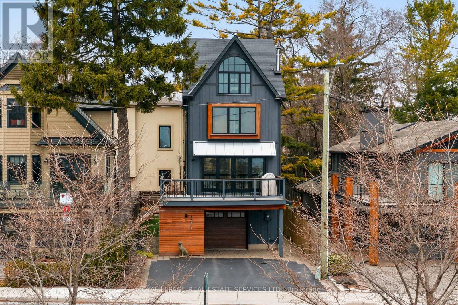 Detached at 2331 ONTARIO STREET, Oakville (BR Bronte)