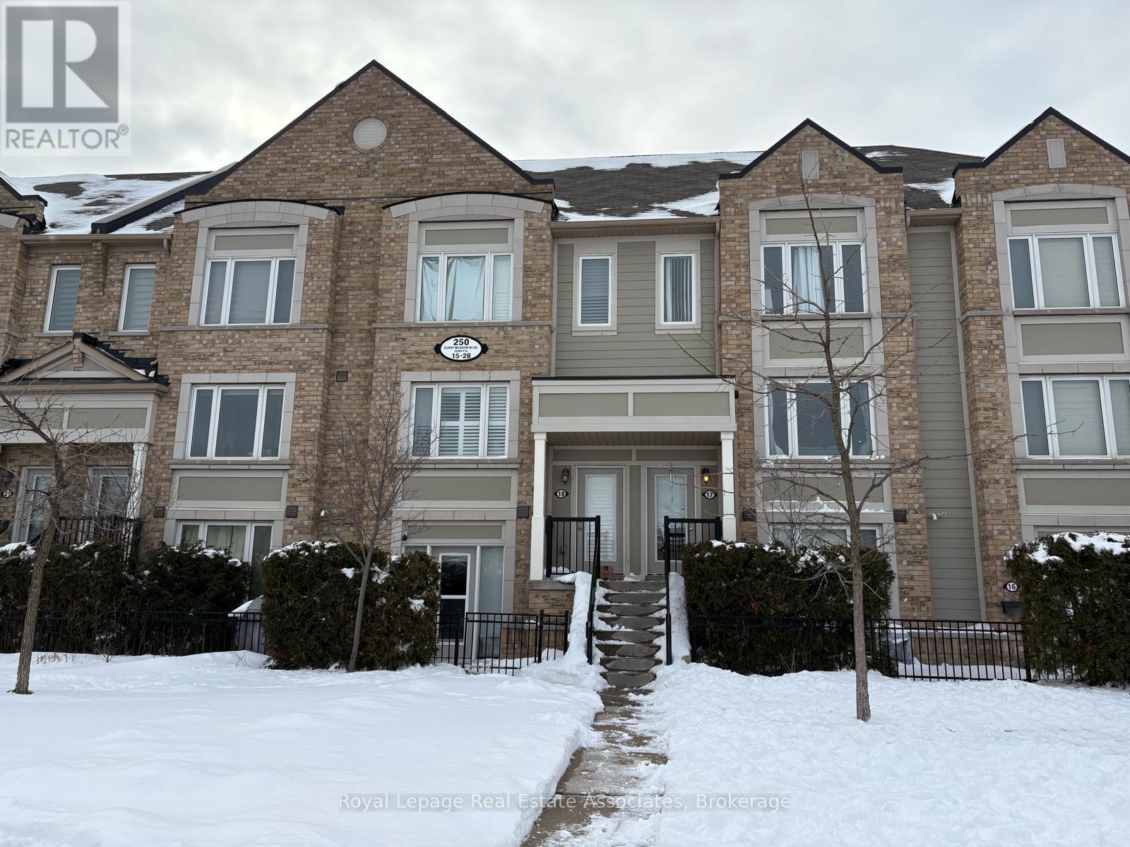 Townhouse at 19 - 250 SUNNY MEADOW BOULEVARD, Brampton (Sandringham-Wellington)