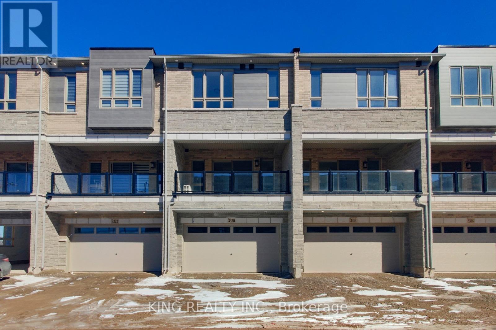 Townhouse at 3320 TAHA GARDENS, Oakville (GO Glenorchy)