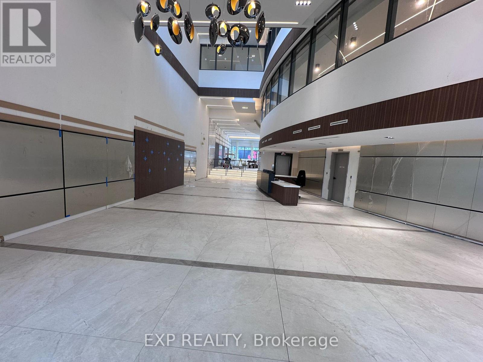 Apartment at 628 - 5105 HURONTARIO STREET, Mississauga (Hurontario)