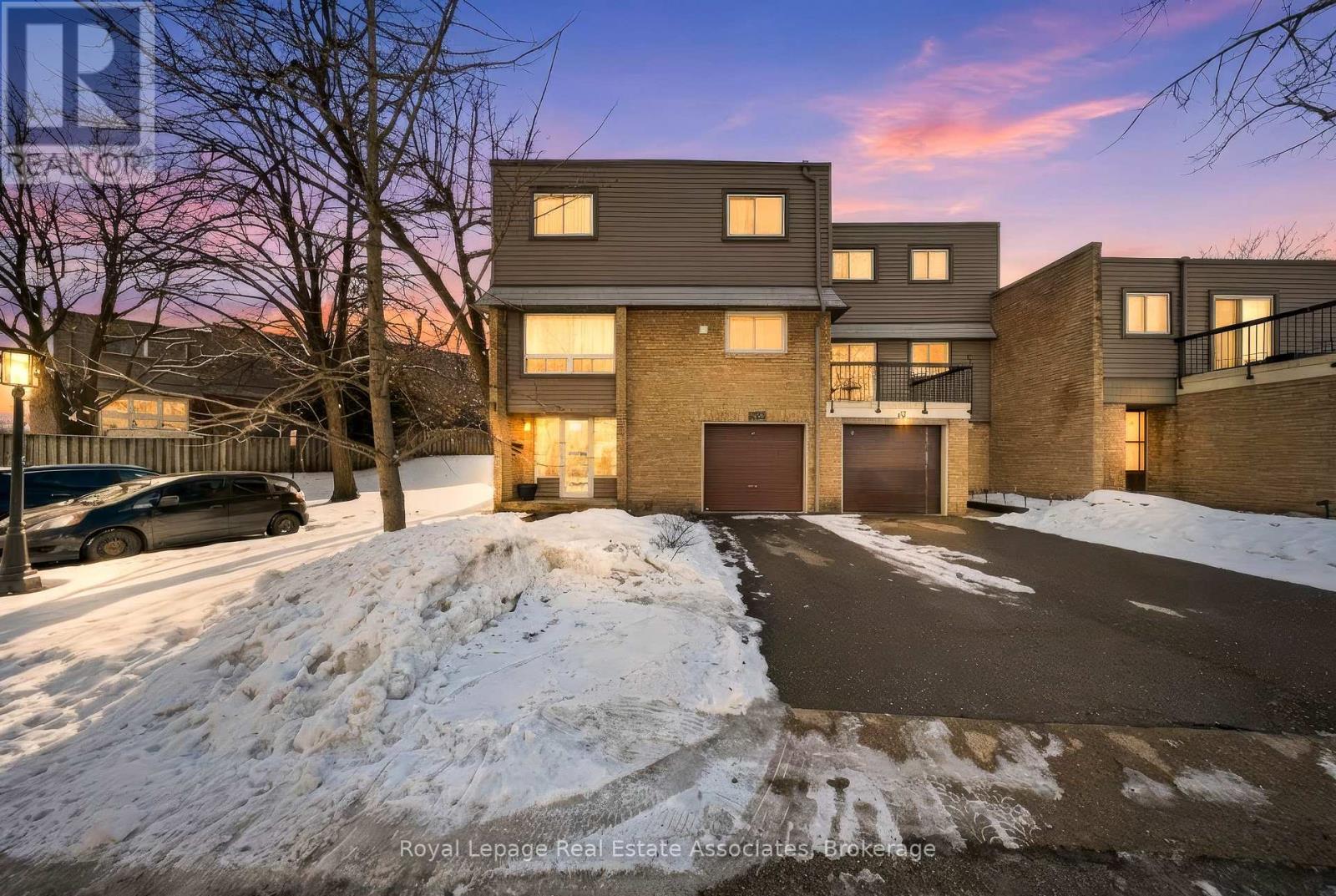 Townhouse at 111 - 2315 BROMSGROVE ROAD, Mississauga (Clarkson)