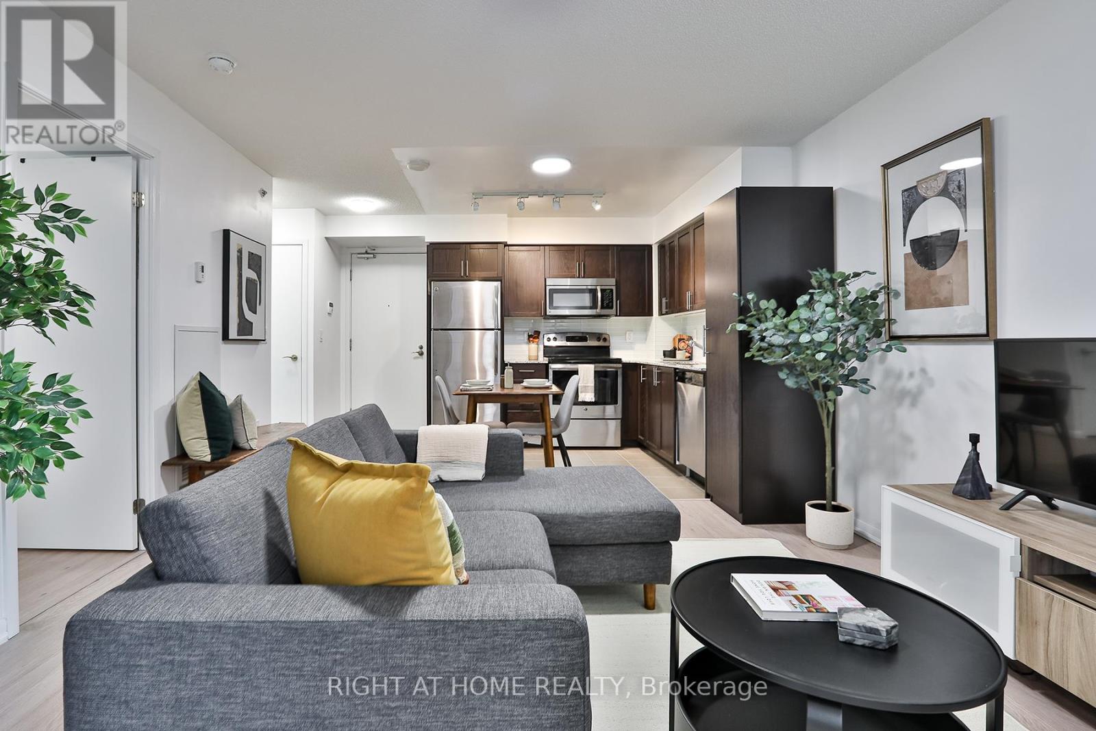 Apartment at 335 - 830 LAWRENCE AVENUE W, Toronto (Yorkdale-Glen Park)