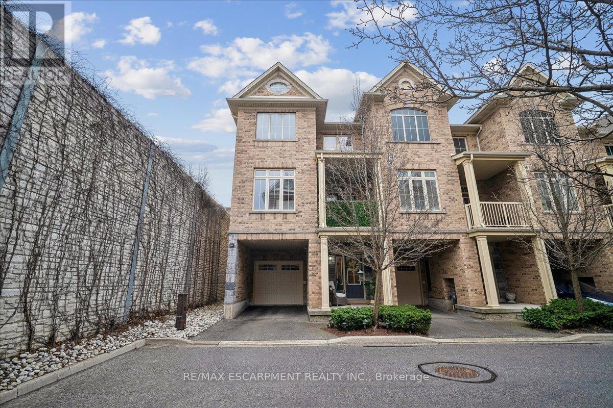 Townhouse at #40 - 181 PLAINS ROAD W, Burlington (Bayview)