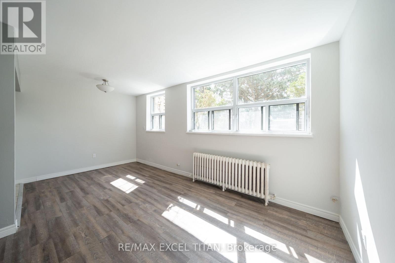 Apartment at 799 Robinson St,