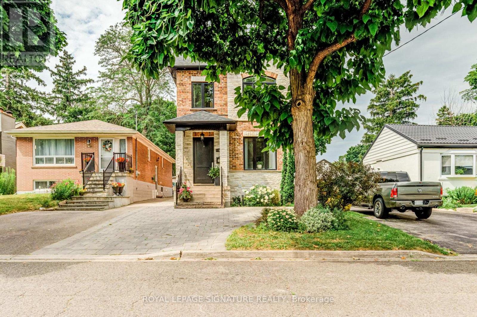 Detached at BSMT - 36 ROXALINE STREET, Toronto (Humber Heights)