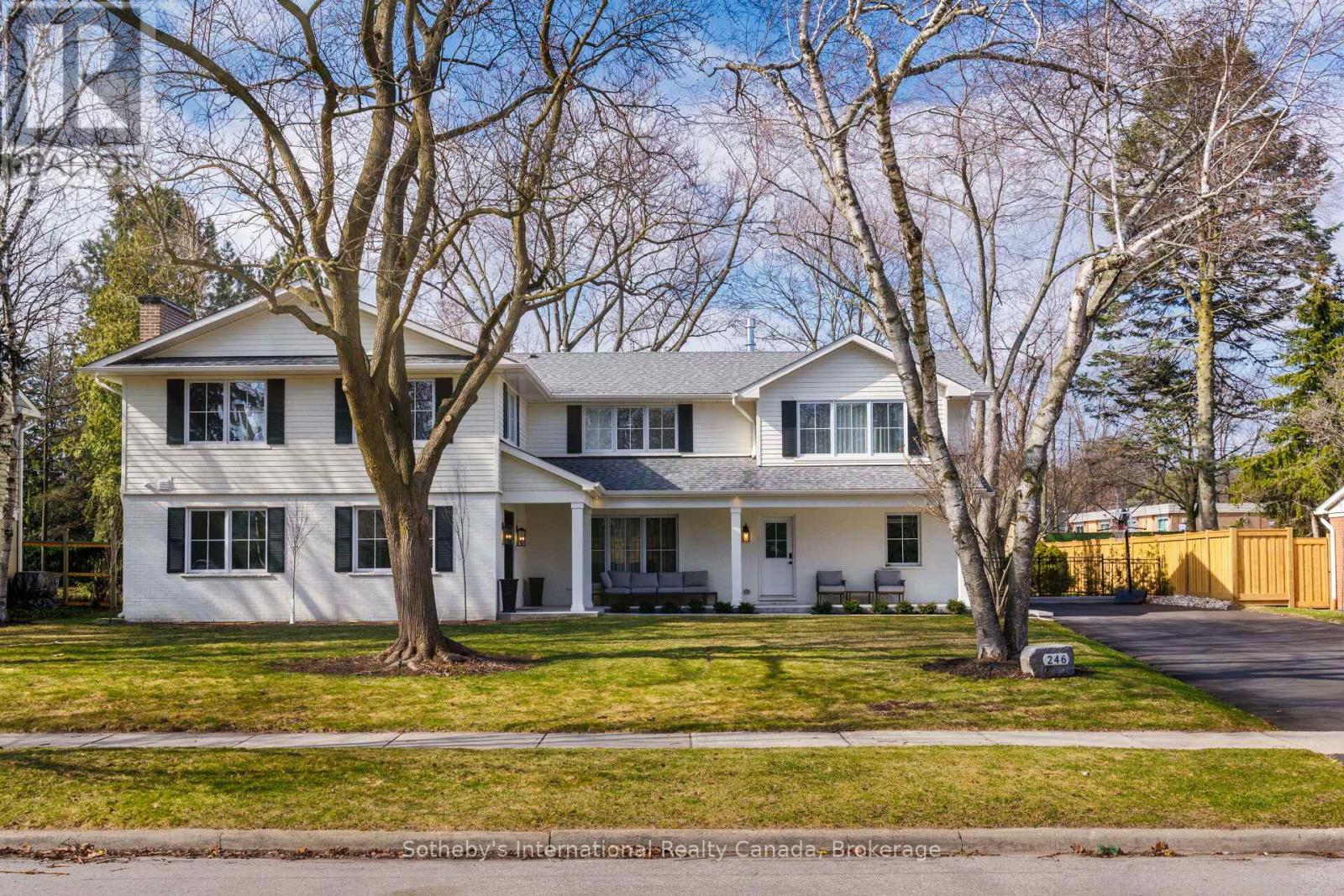 Detached at 246 CAIRNCROFT ROAD, Oakville (MO Morrison)