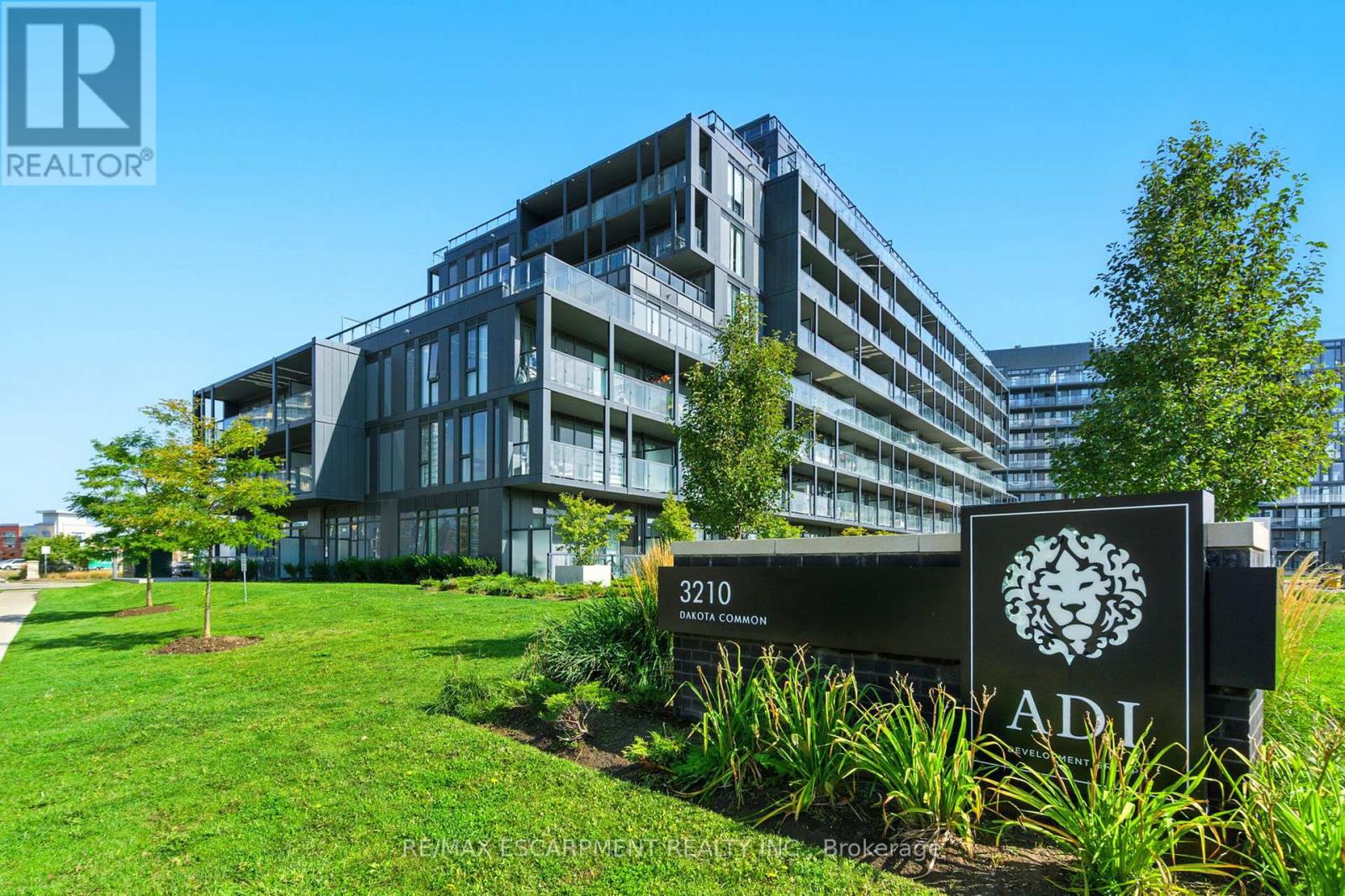 Apartment at A814 - 3210 DAKOTA COMMON, Burlington (Alton)