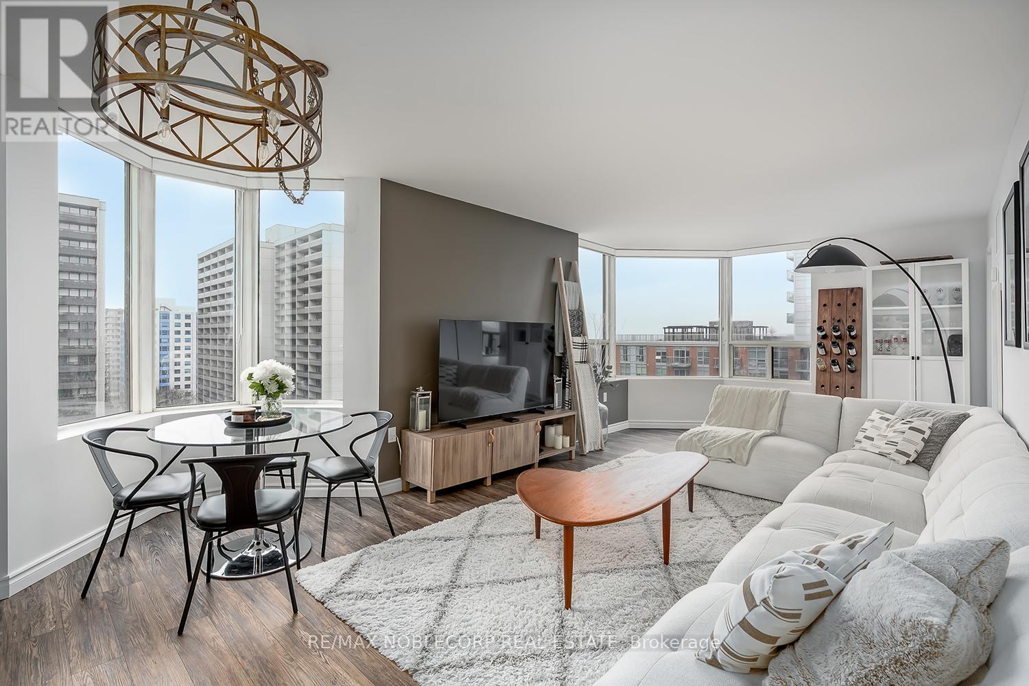 Apartment at 1002 - 1270 MAPLE CROSSING BOULEVARD, Burlington (Brant)