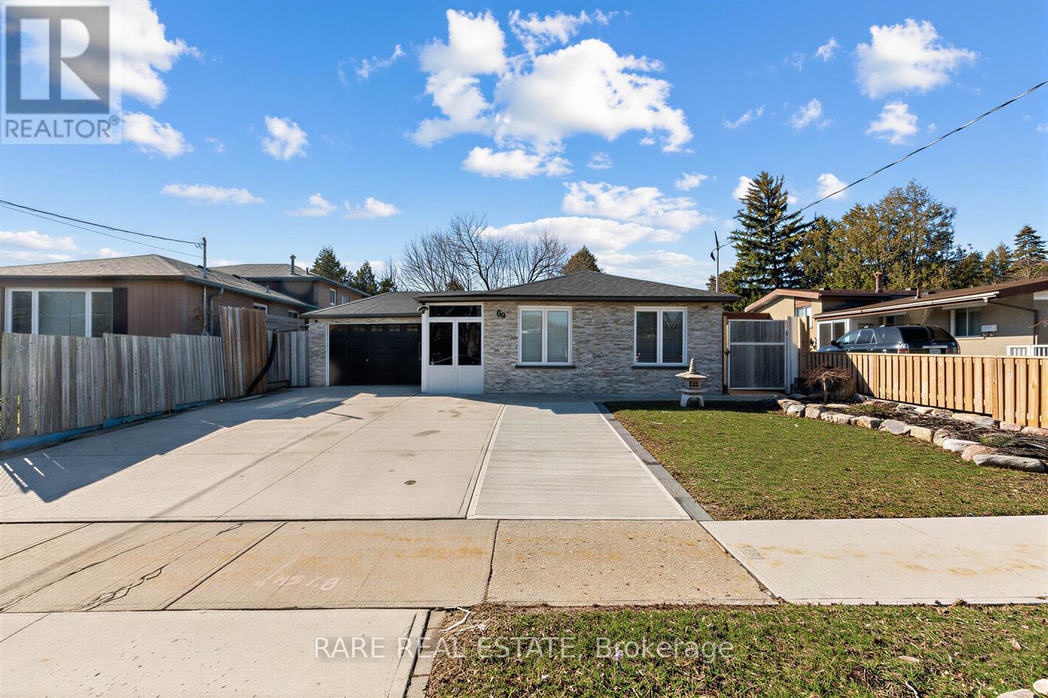 Detached at 69 FLETCHERDON CRESCENT, Toronto (Black Creek)