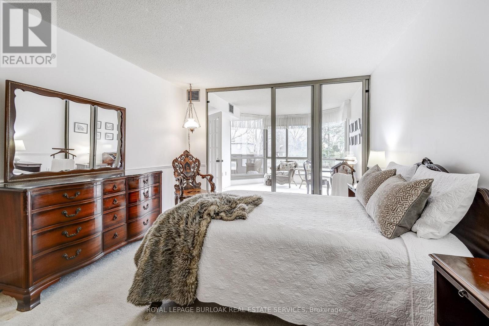 Apartment at 204 - 1201 NORTH SHORE BOULEVARD, Burlington