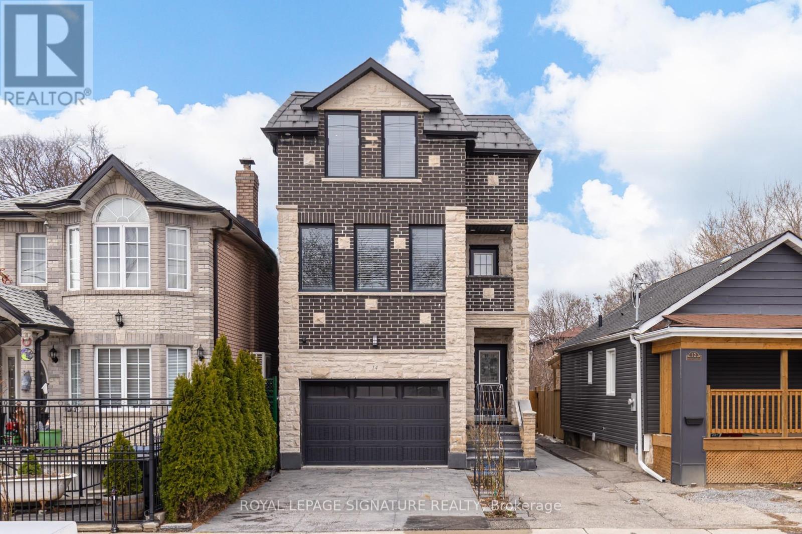 Multiplex at UPPER 2 LEVELS - 14 ROTHERHAM AVENUE, Toronto (Keelesdale-Eglinton West)