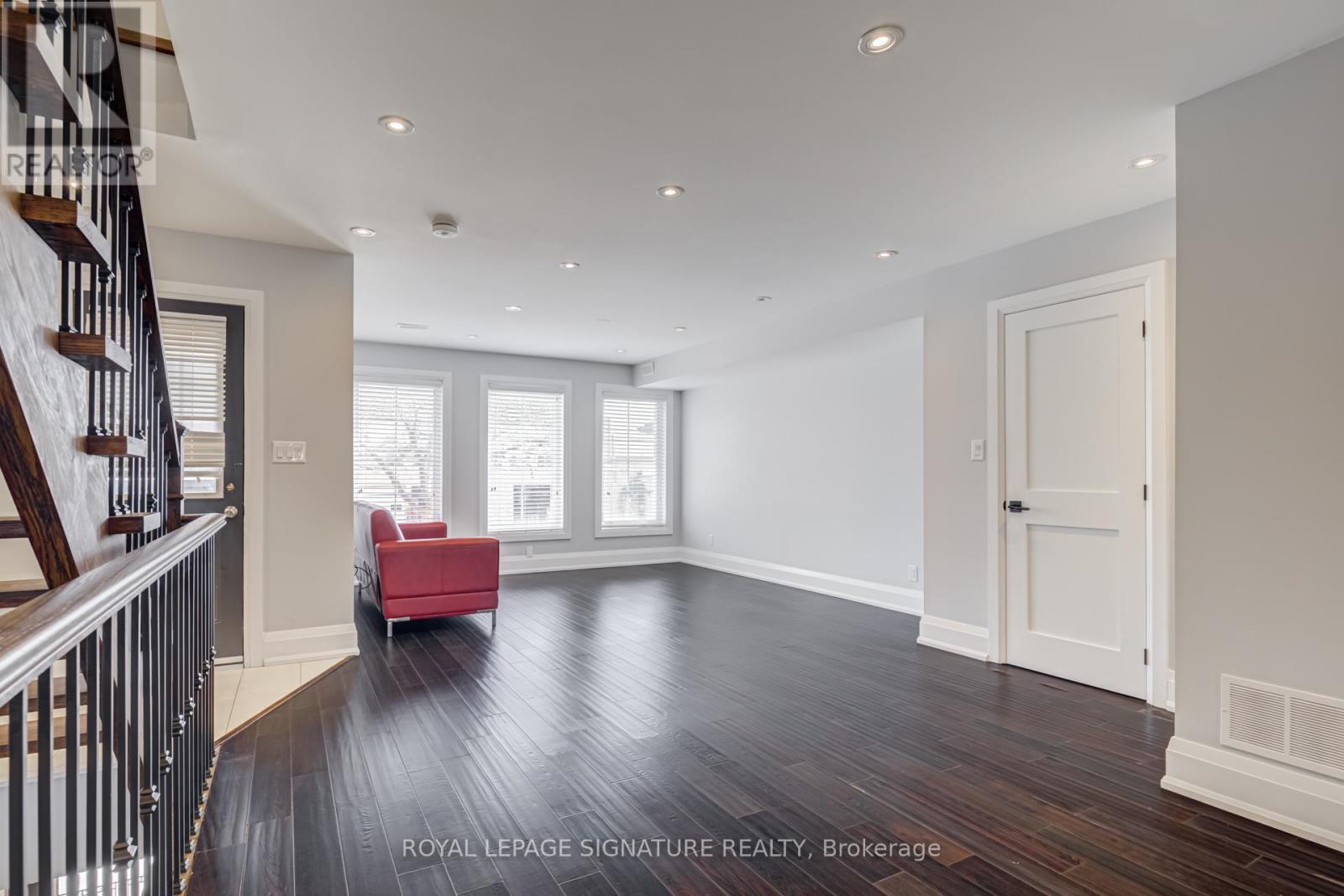 Multiplex at UPPER 2 LEVELS - 14 ROTHERHAM AVENUE, Toronto