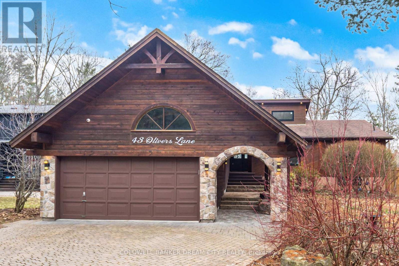 Detached at 43 OLIVERS LANE, Caledon (Caledon East)