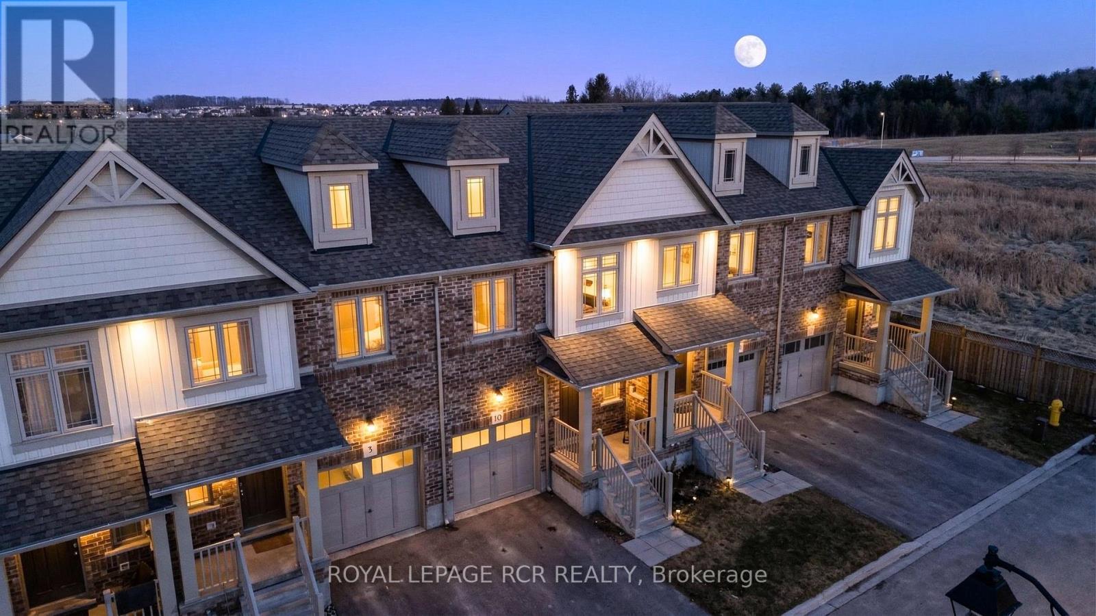 Townhouse at 10 - 124 PARKINSON CRESCENT, Orangeville