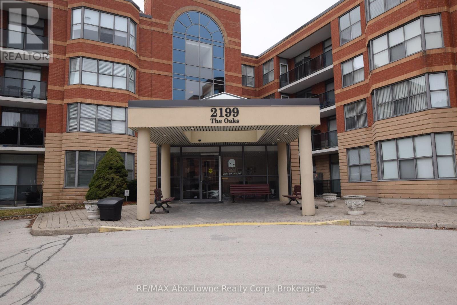 Apartment at 110 - 2199 SIXTH LINE, Oakville (RO River Oaks)