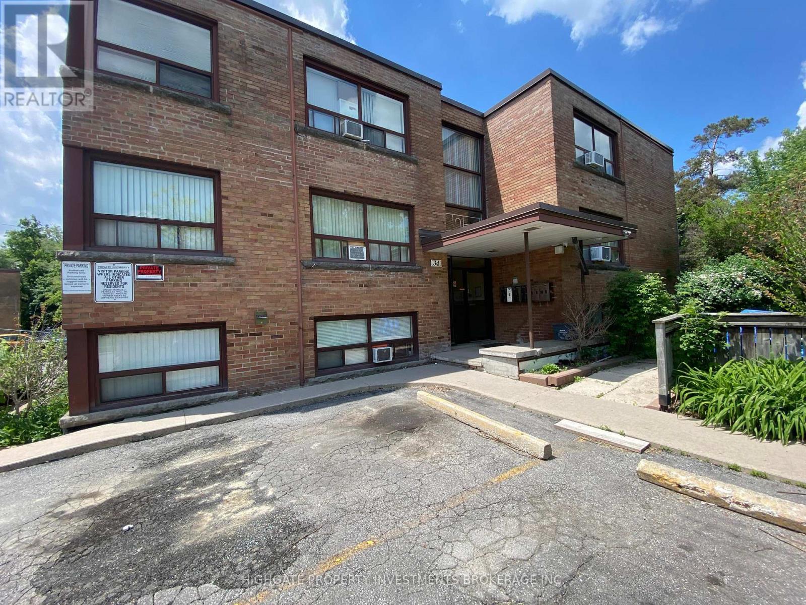Multiplex at 3 - 34 ERLESMERE AVENUE, Brampton (Brampton East)