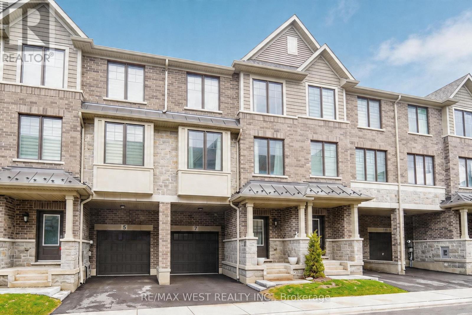 Townhouse at 7 FOLCROFT STREET W, Brampton (Credit Valley)