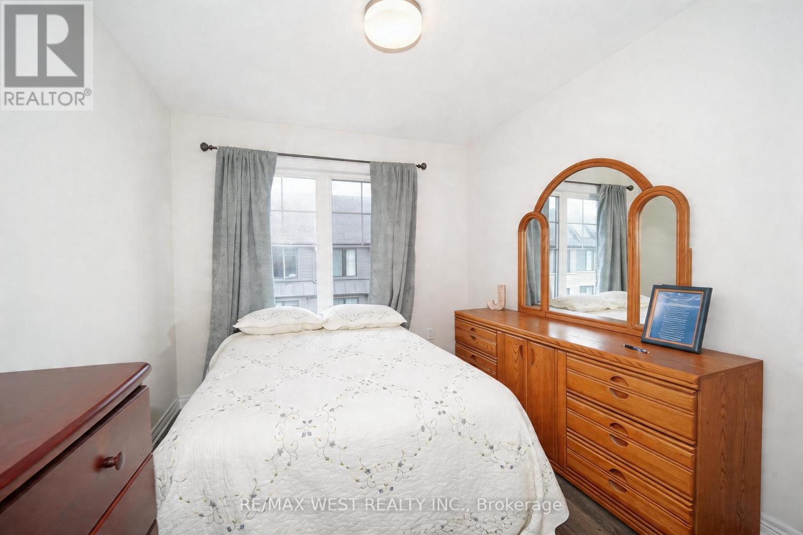 Townhouse at 7 FOLCROFT STREET W, Brampton