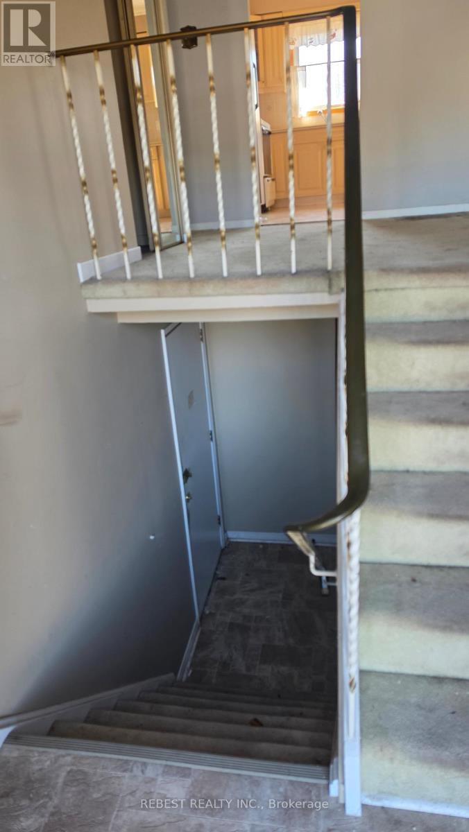Detached at 98 COBBLEHILL ROAD, Halton Hills