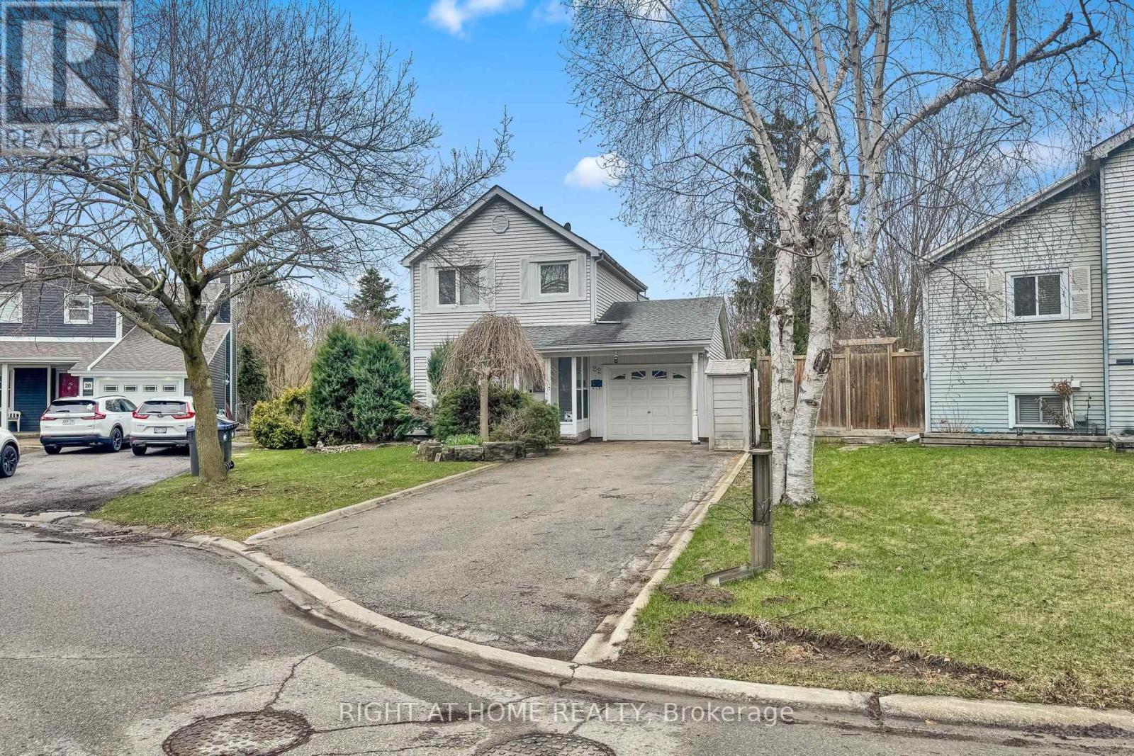 Detached at 22 BLUERIDGE SQUARE, Brampton (Heart Lake West)