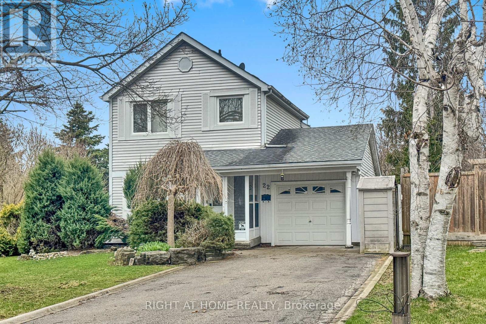 Detached at 22 BLUERIDGE SQUARE, Brampton