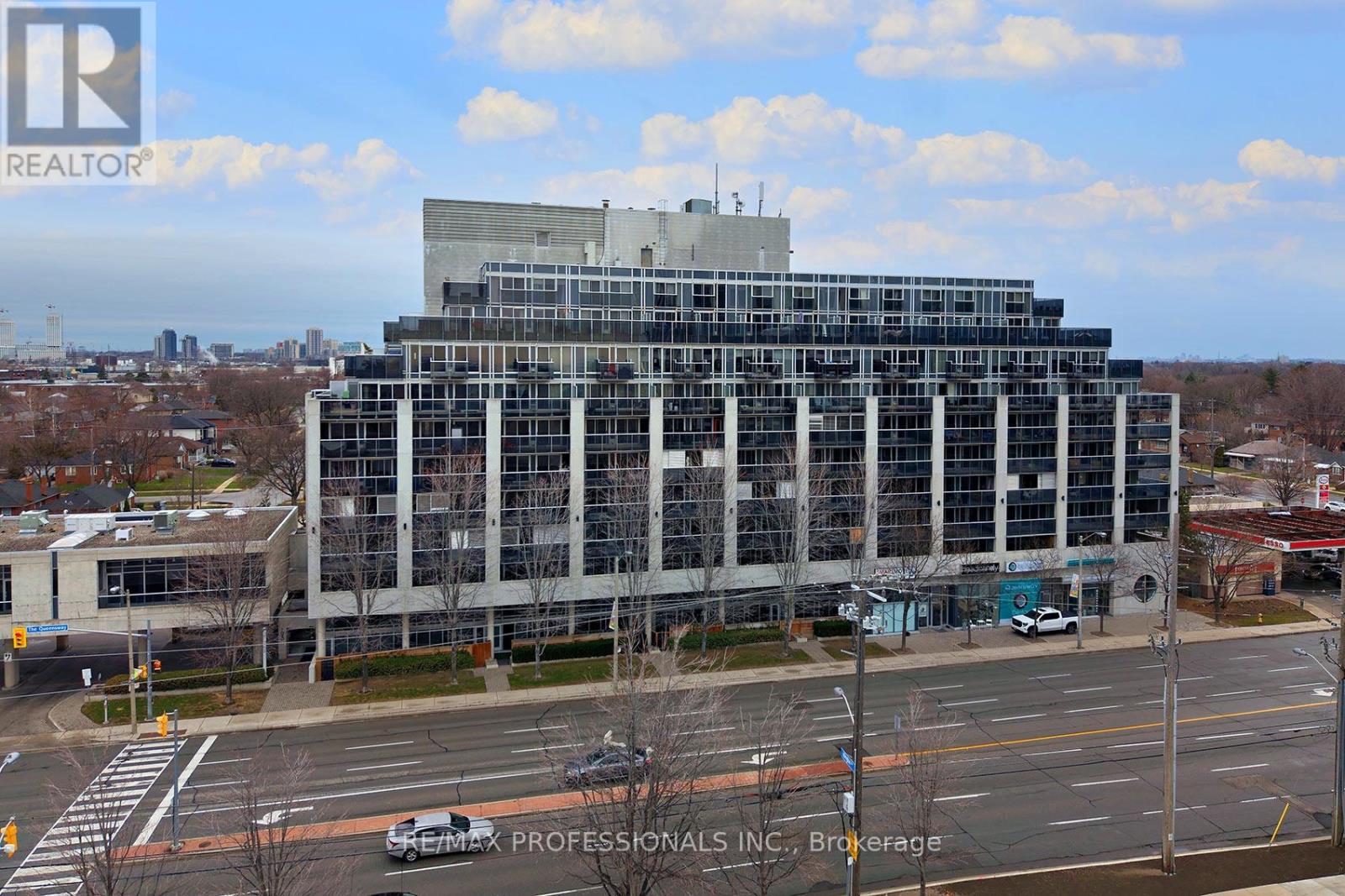 Apartment at 704 - 1040 THE QUEENSWAY, Toronto (Islington-City Centre West)