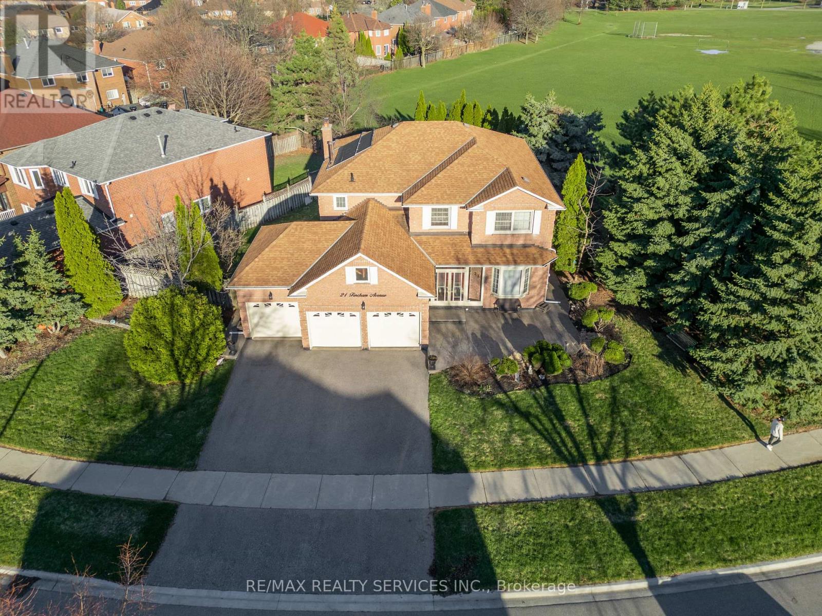 Detached at 21 FINCHAM AVENUE, Brampton (Northwood Park)