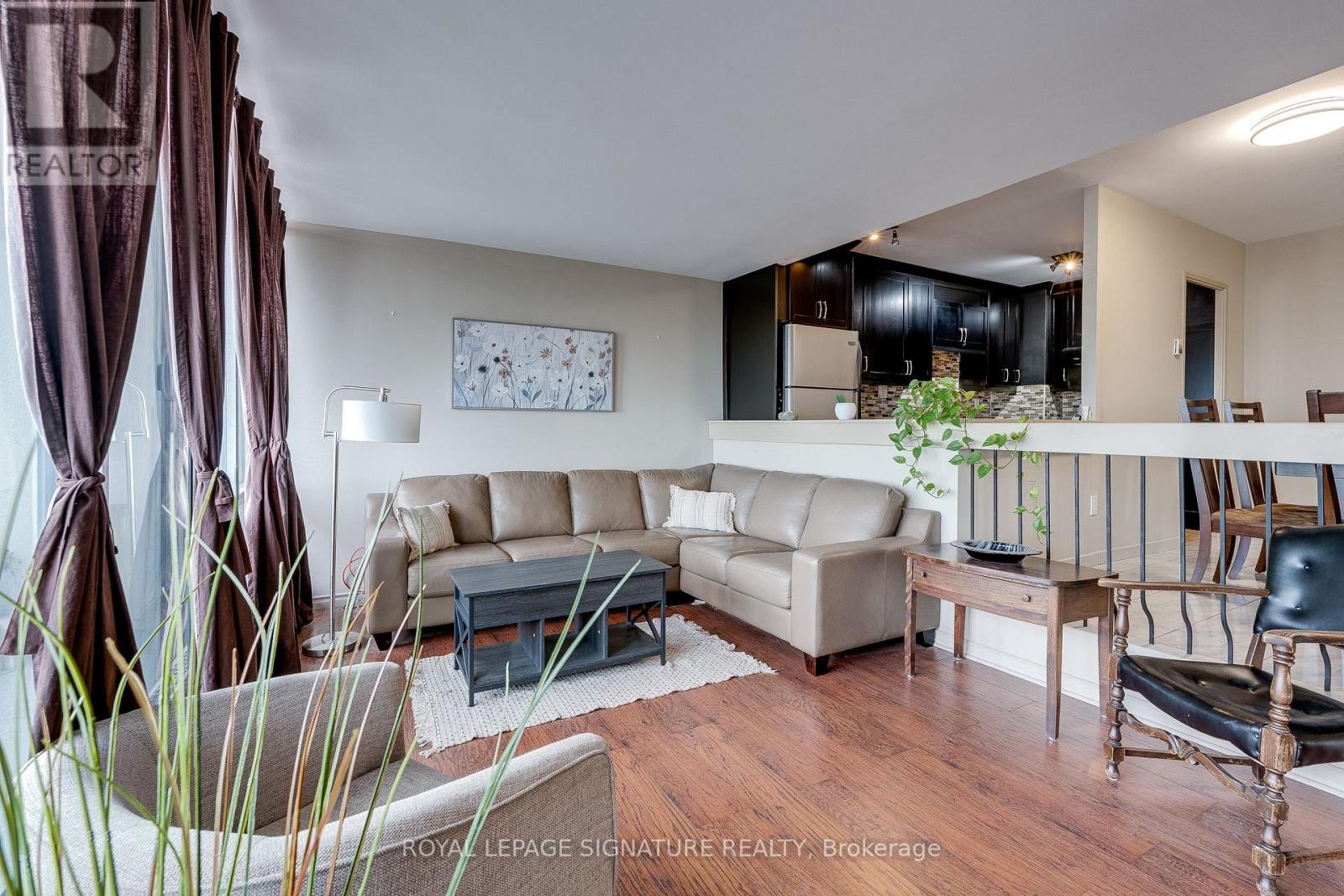 Apartment at 611 - 1 FOUR WINDS DRIVE, Toronto (York University Heights)