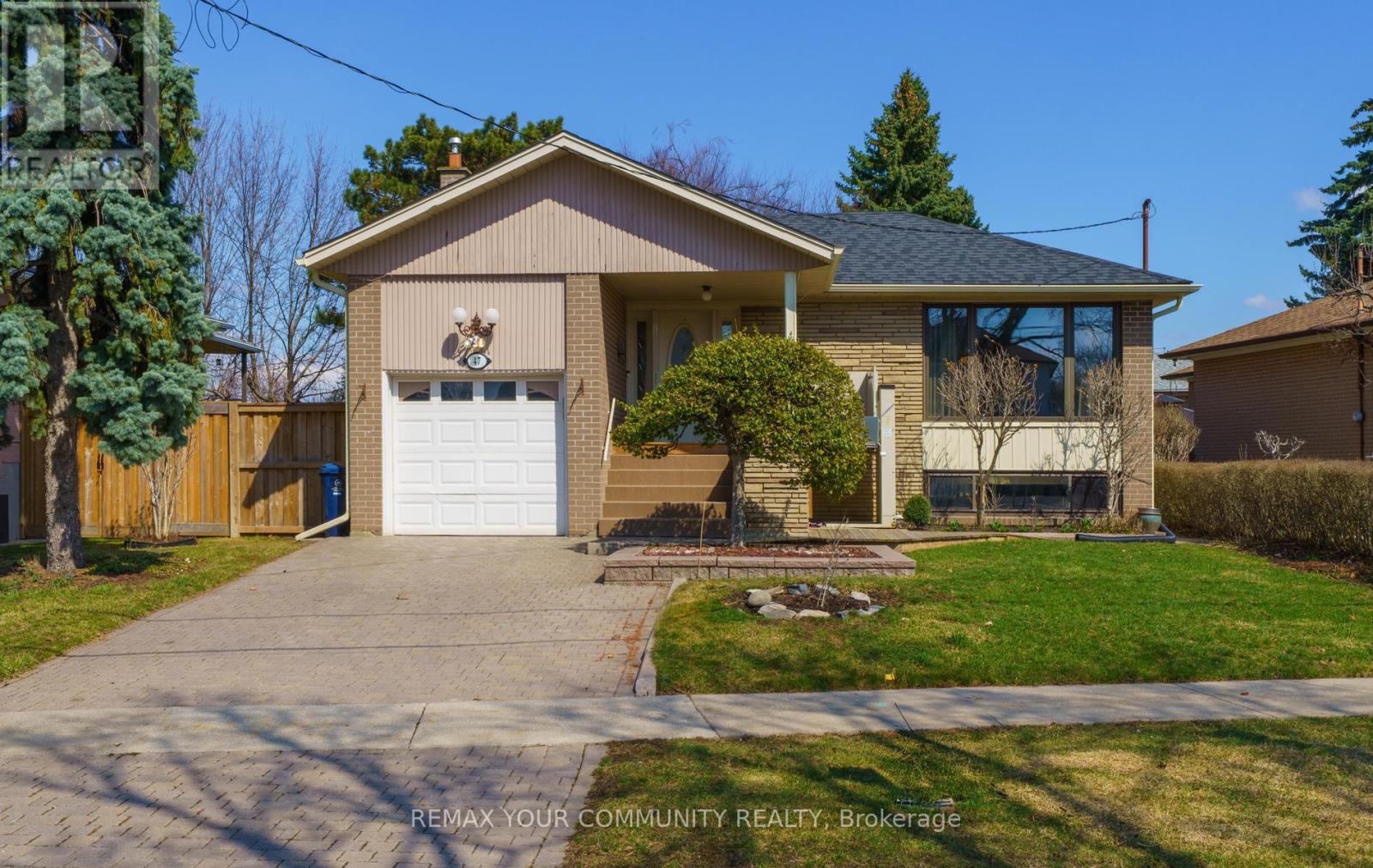 Detached at 47 OLLERTON ROAD, Toronto (York University Heights)