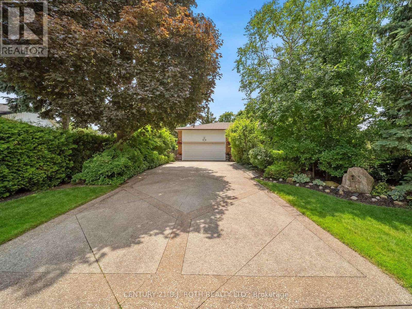 Detached at 18 CLAYPINE TRAIL, Brampton (Brampton North)